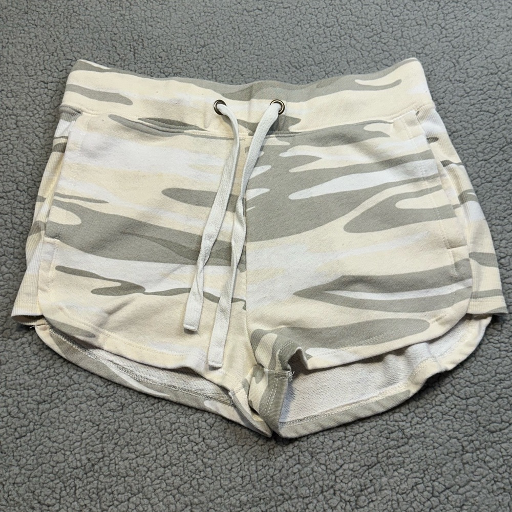 Z Supply Women's Camouflage Drawstring Shorts XS Gray Cream Camo Casual Lounge